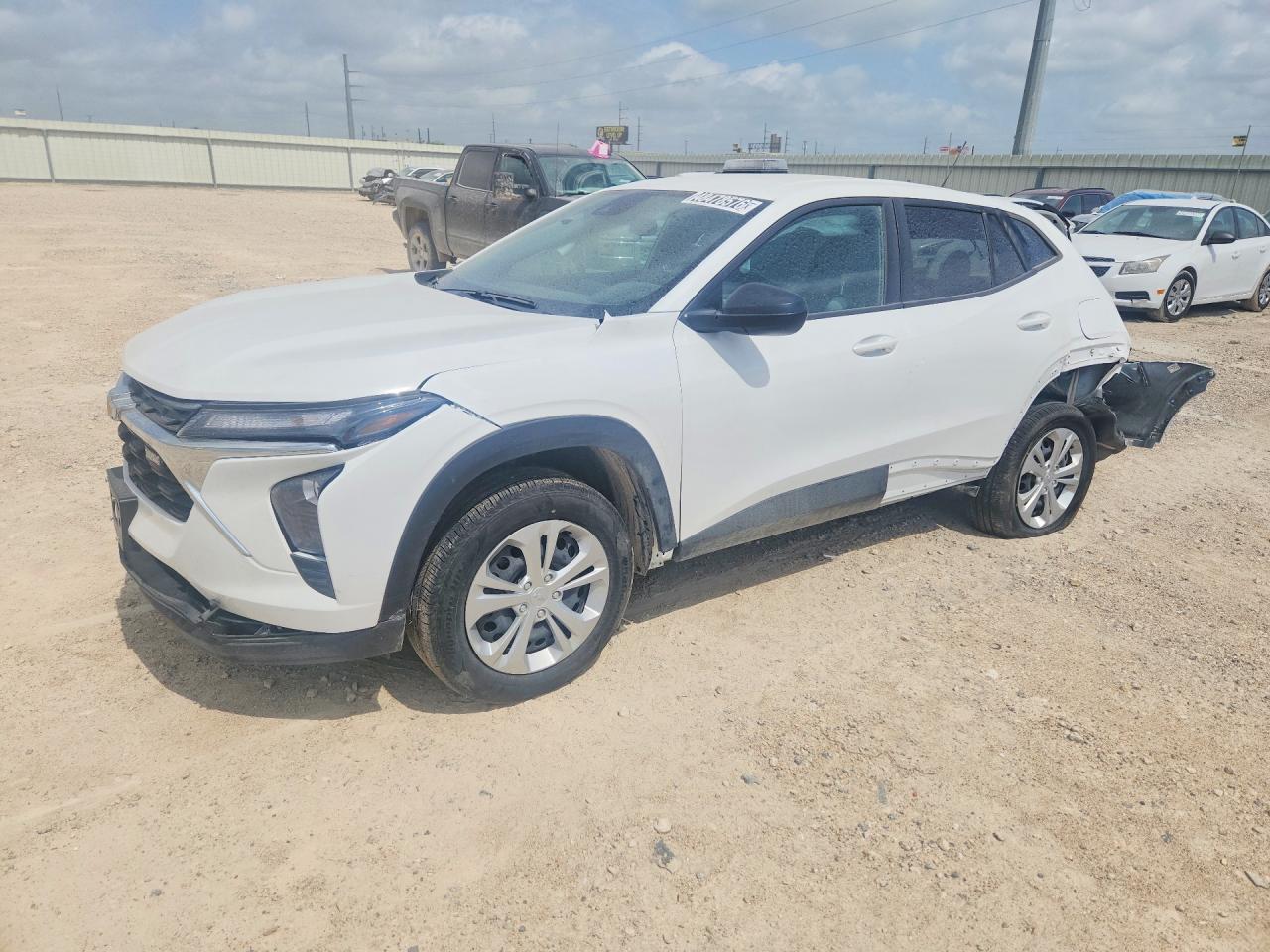 Salvage Chevrolet Trax Image