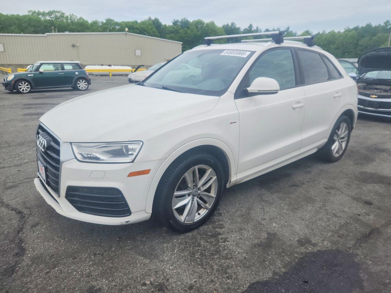 Salvage Audi Q3 Image