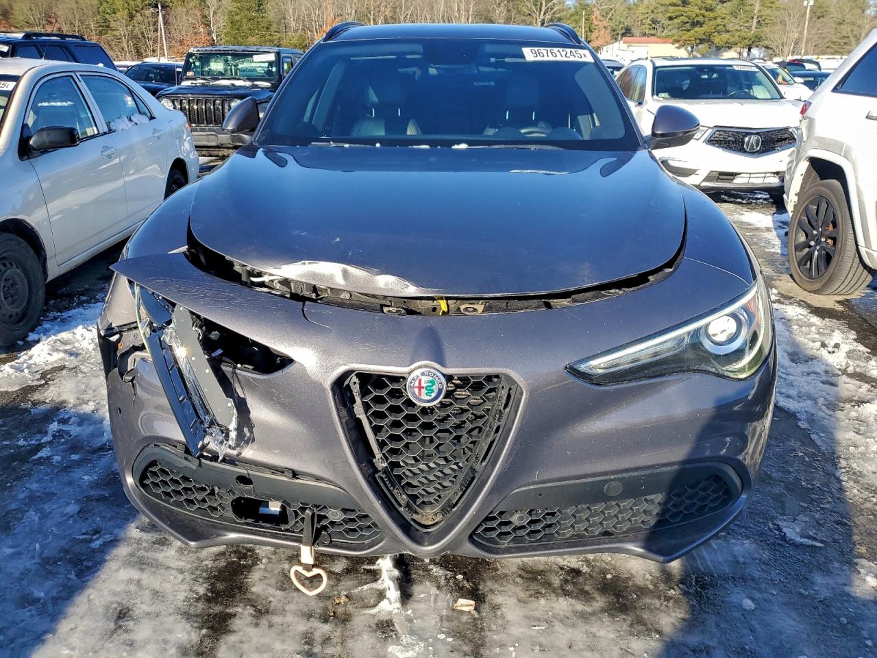 Alfa Romeo Stelvio Ti Sport