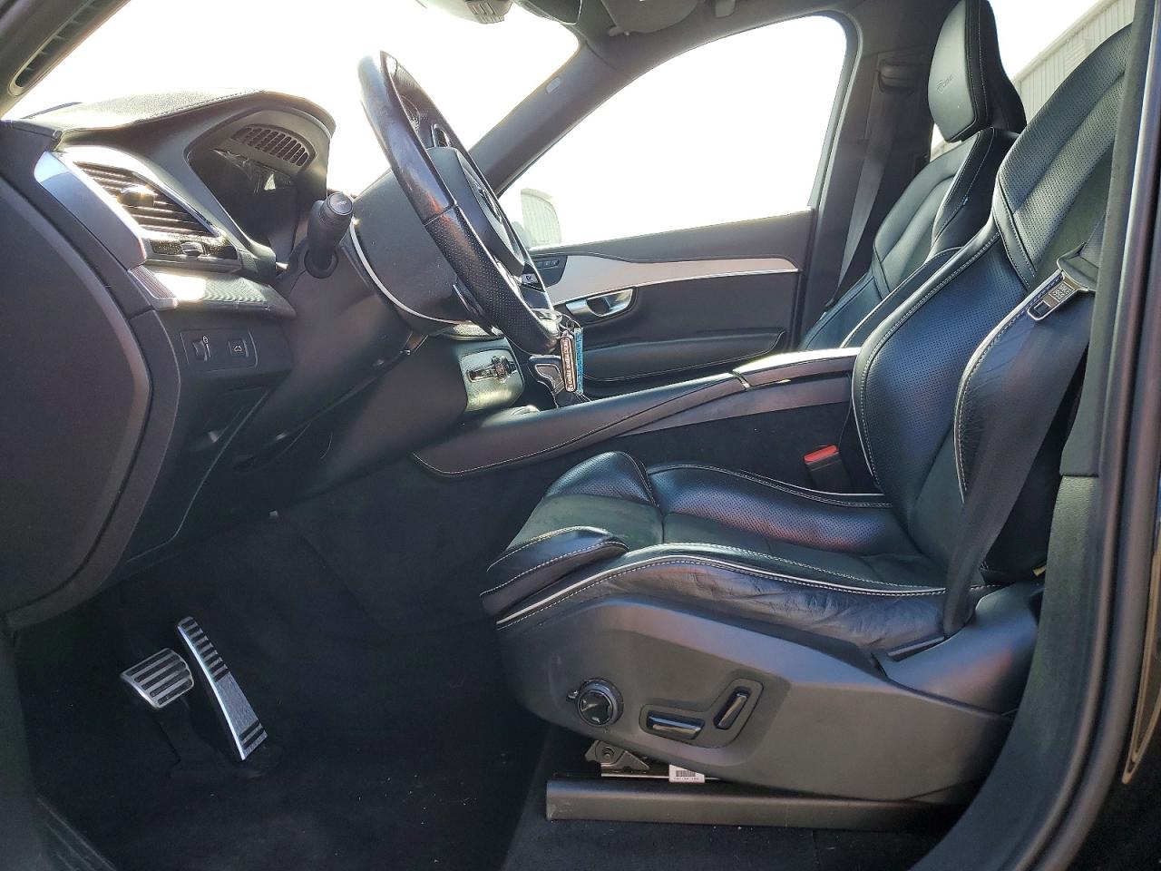 Volvo XC90 T6 R-design