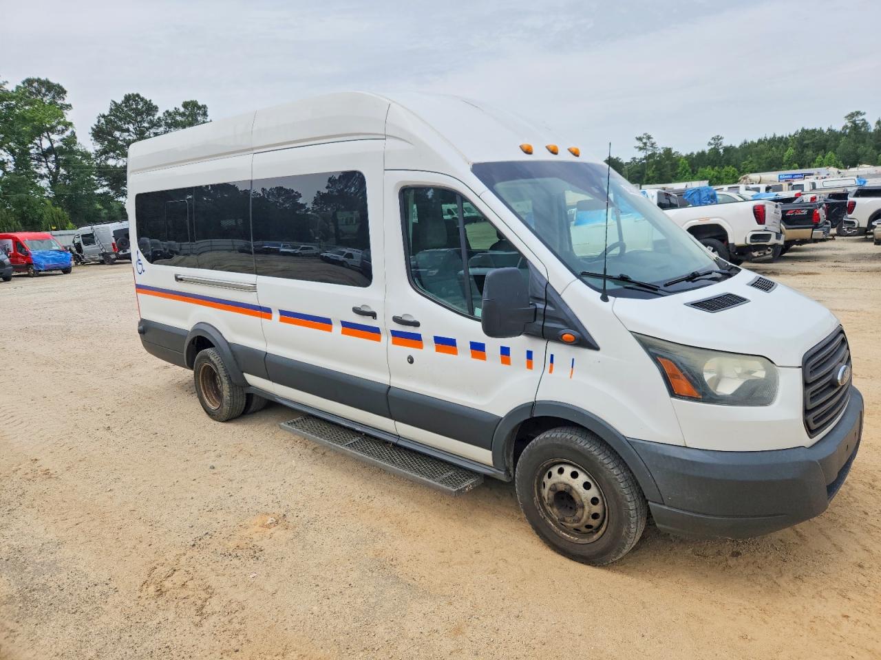 Salvage Ford Transit Image