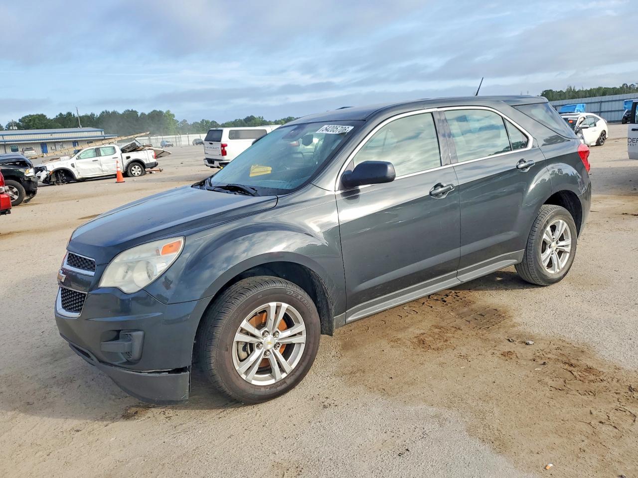 Salvage Chevrolet Equinox Image
