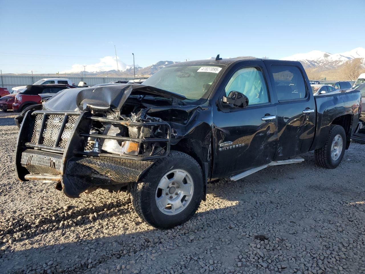 Salvage Chevrolet Silverado Image