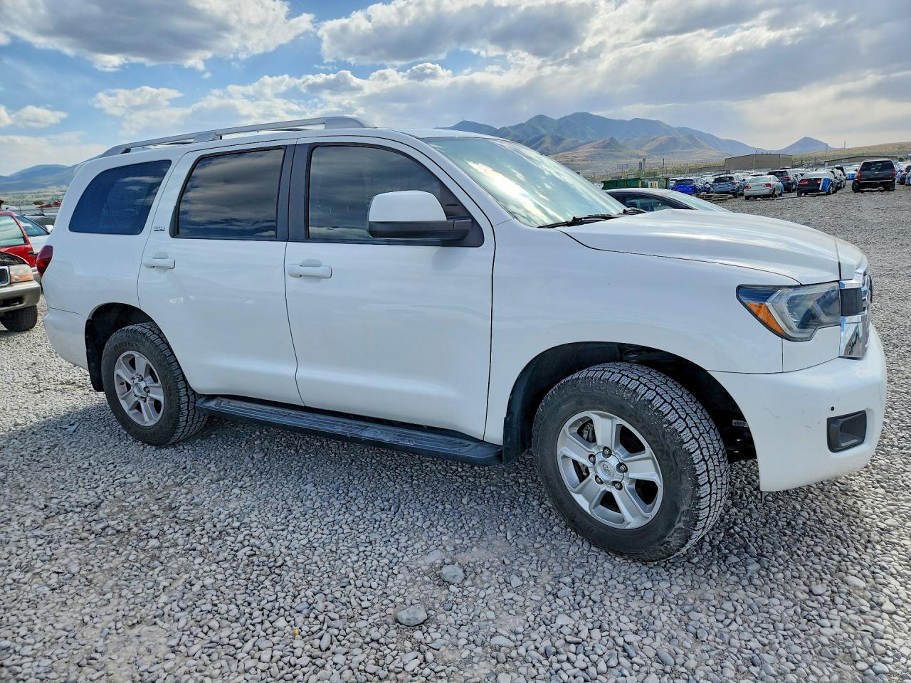 Toyota Sequoia Sr5