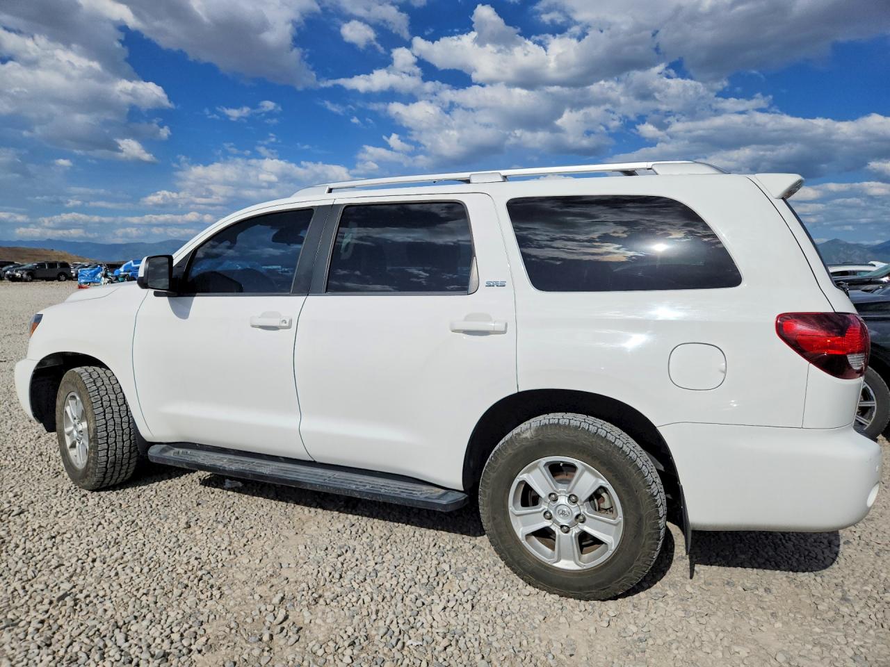 Toyota Sequoia Sr5
