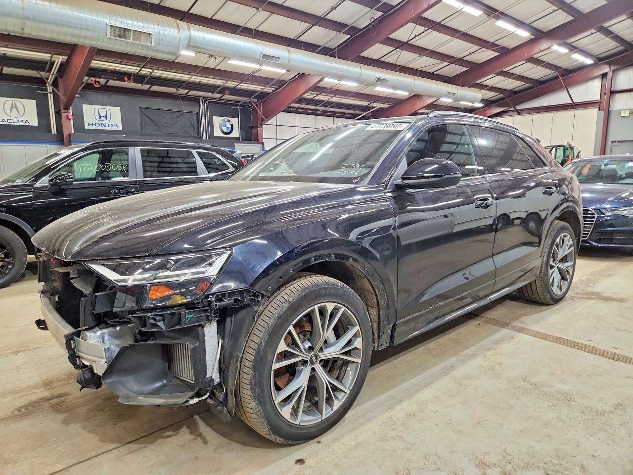 Salvage Audi Q8 Image