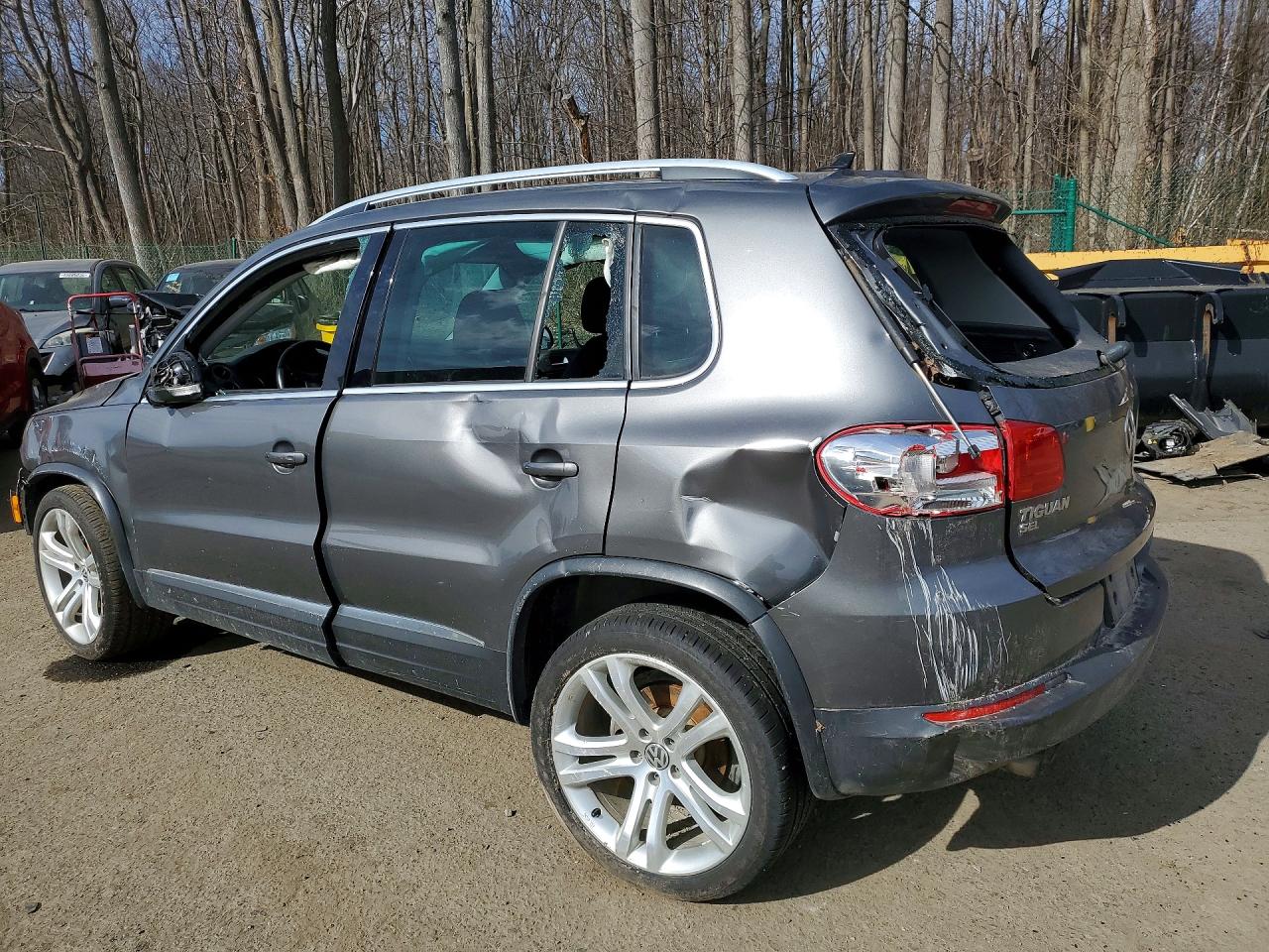 Volkswagen Tiguan S