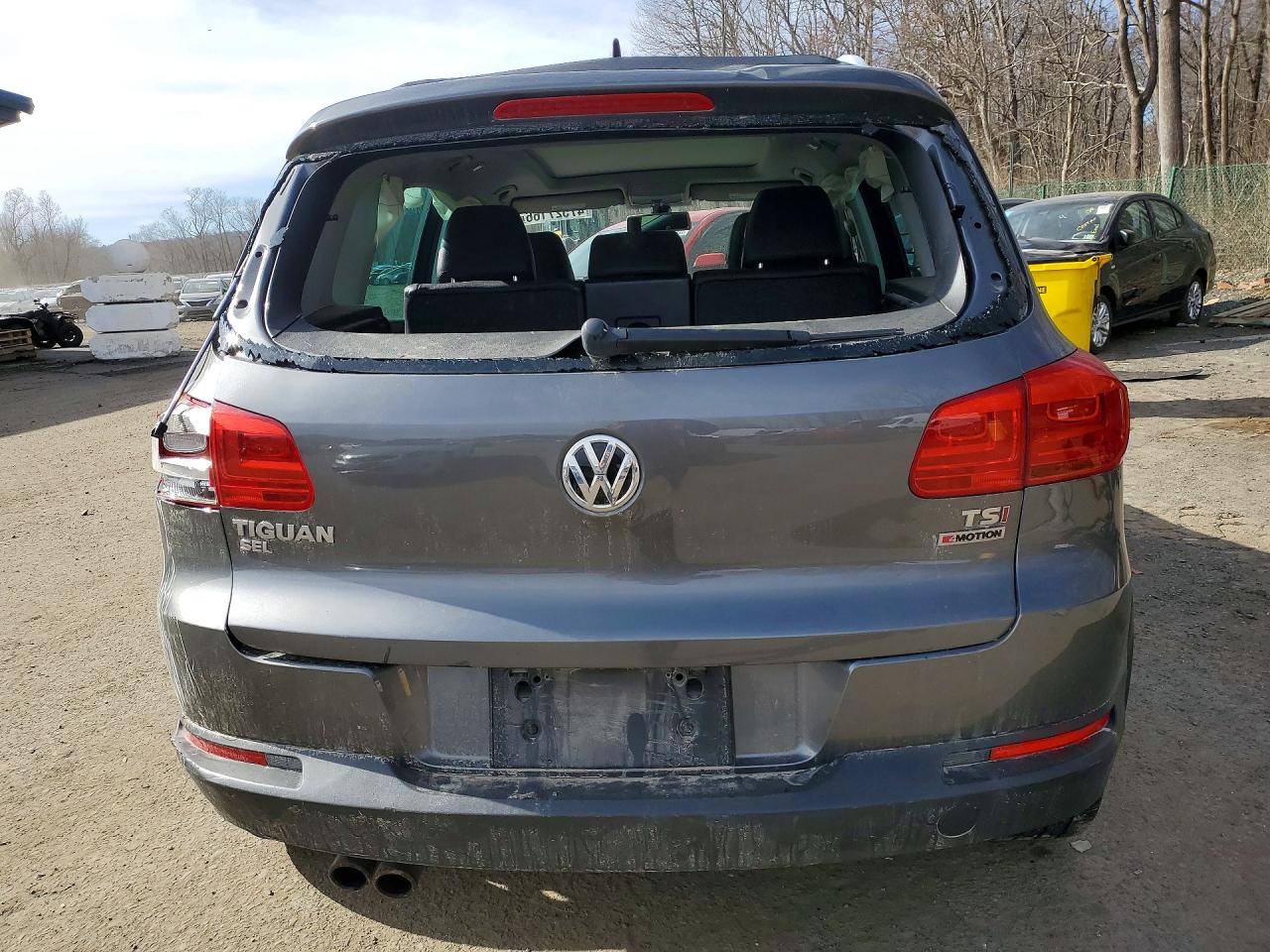 Volkswagen Tiguan S