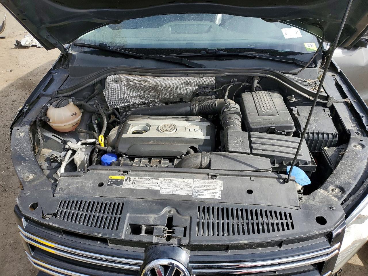 Volkswagen Tiguan S