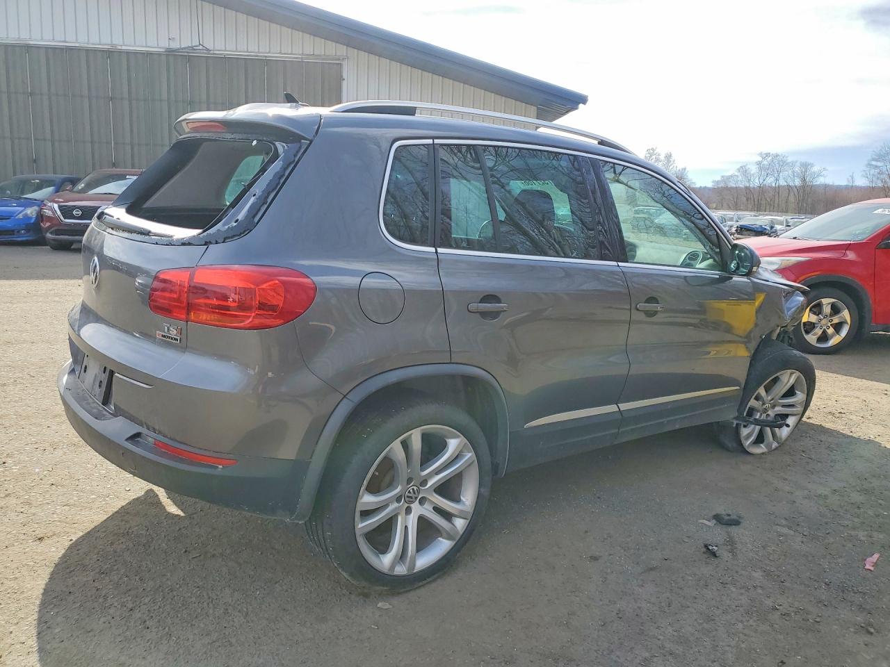 Volkswagen Tiguan S