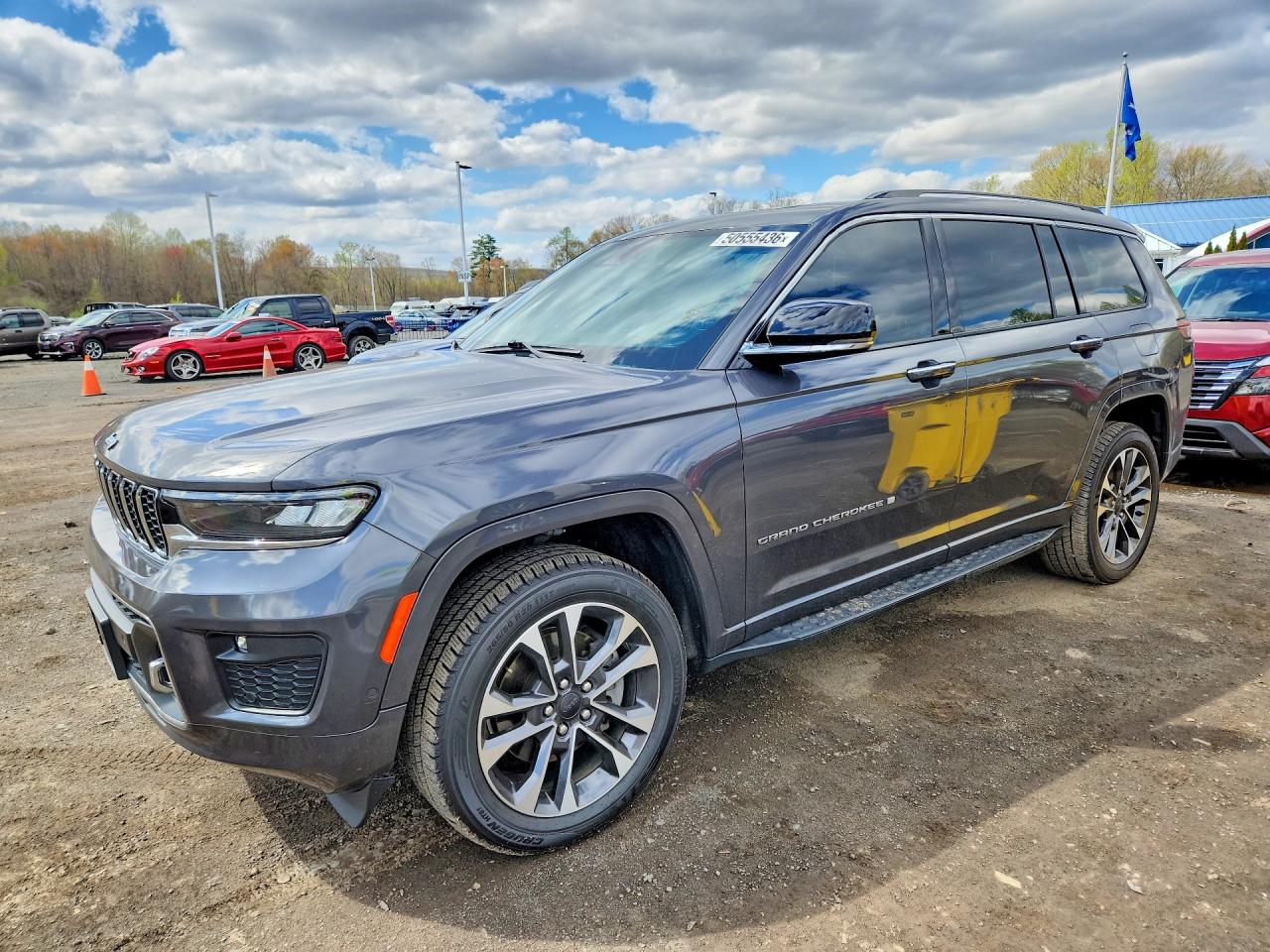 Salvage Jeep Cherokee Image