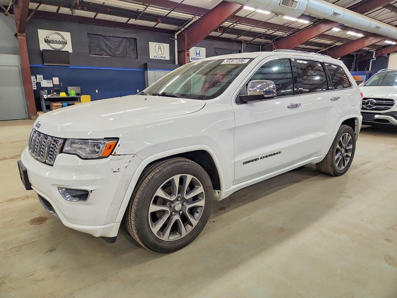 Salvage Jeep Cherokee Image