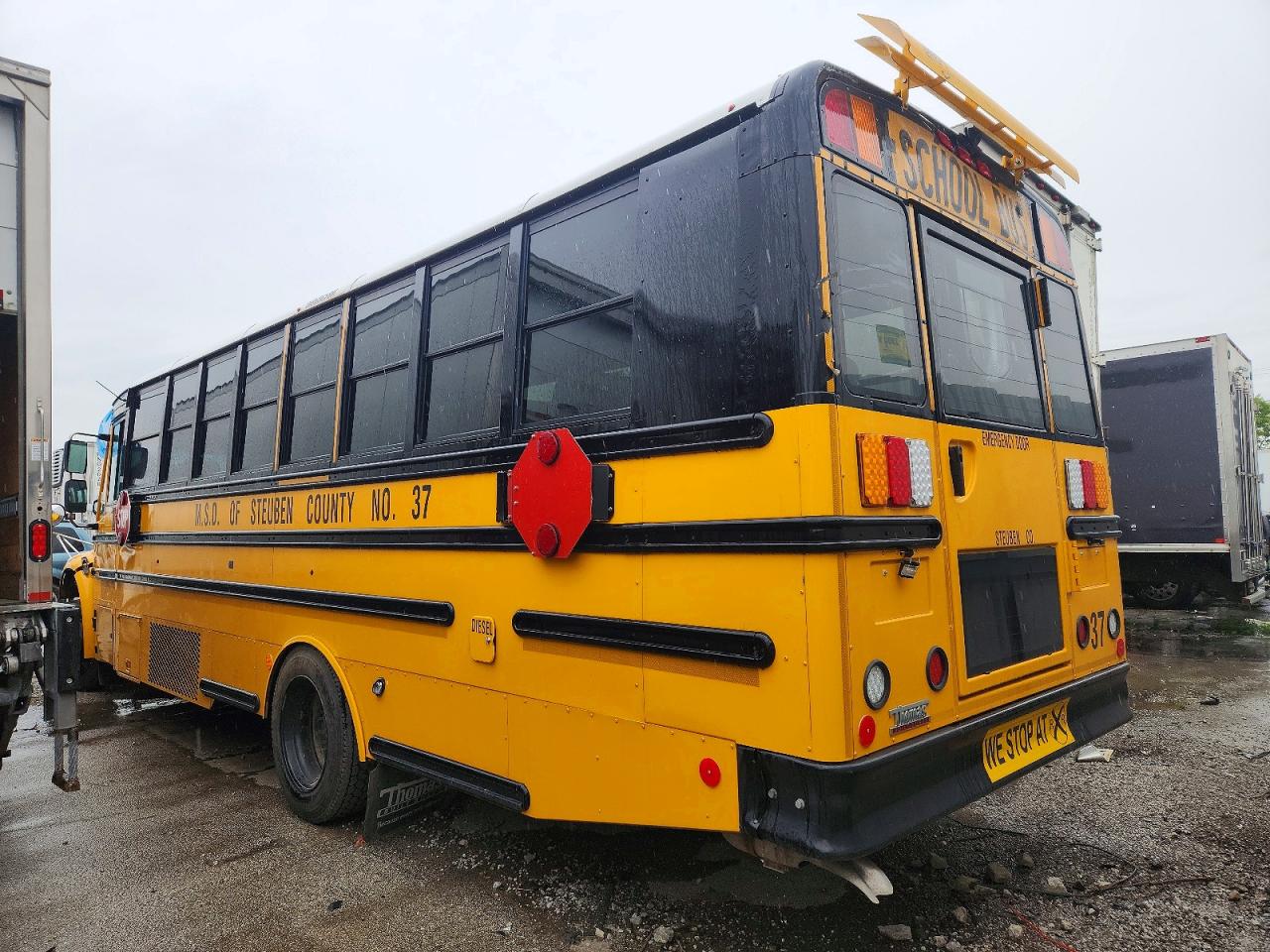 Freightliner Chassis B2b