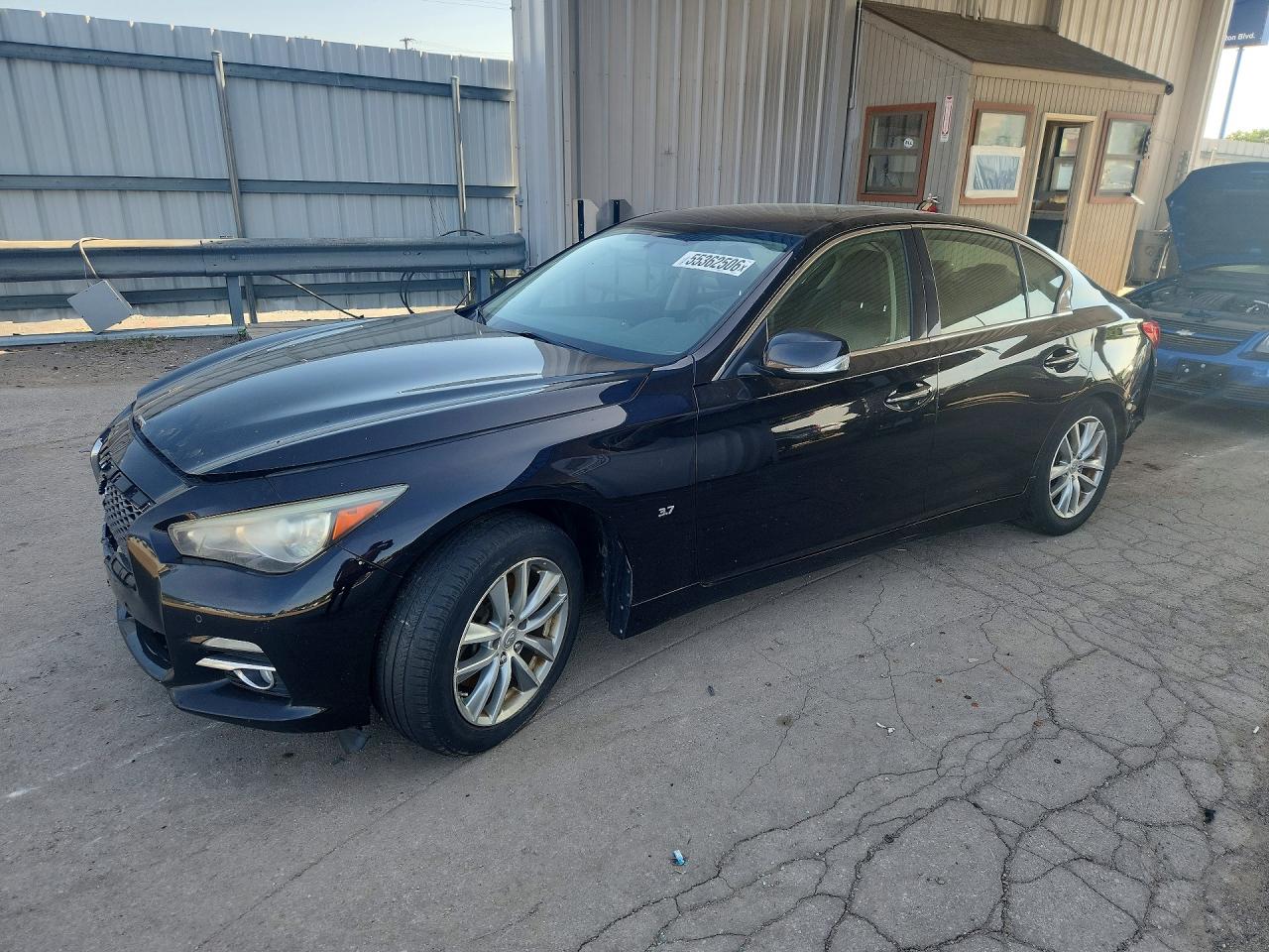 Salvage INFINITI Q50 Image