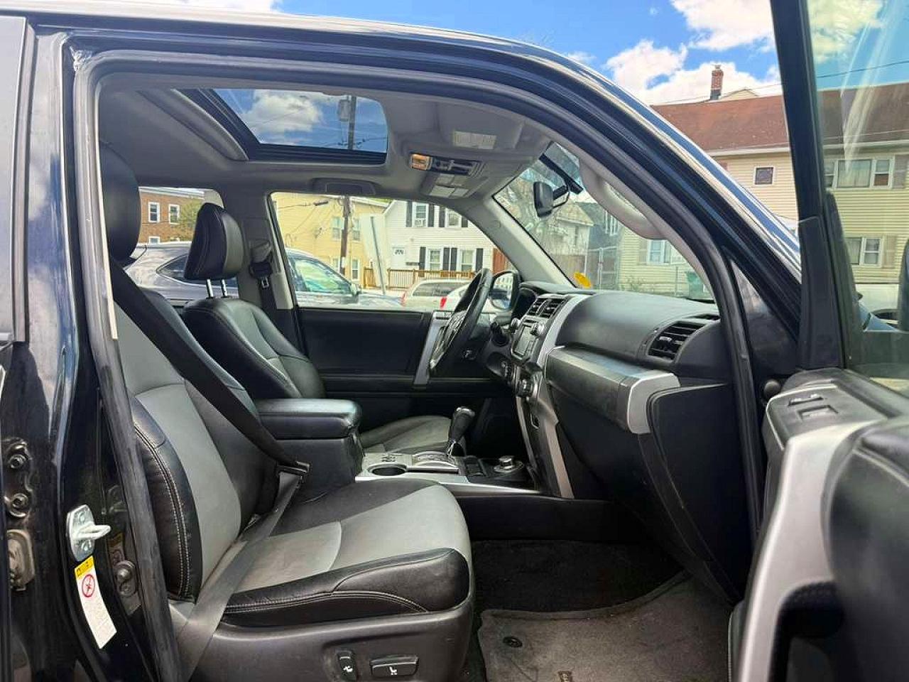 Toyota 4Runner Sr5