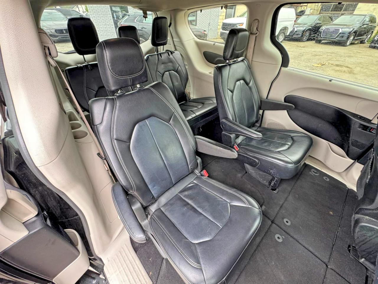 Chrysler Pacifica Touring L