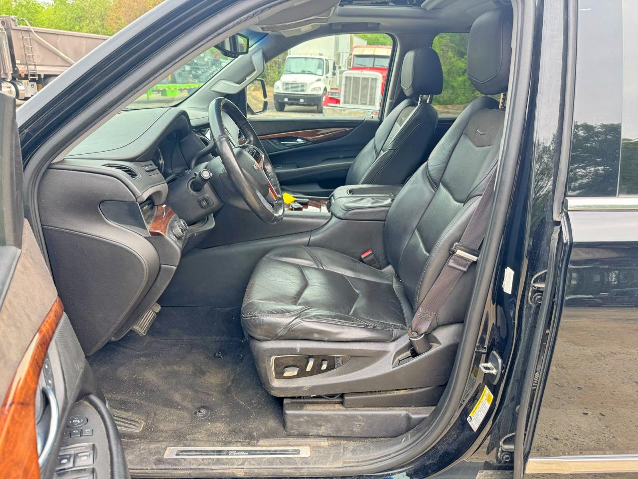 Cadillac Escalade Esv Premium
