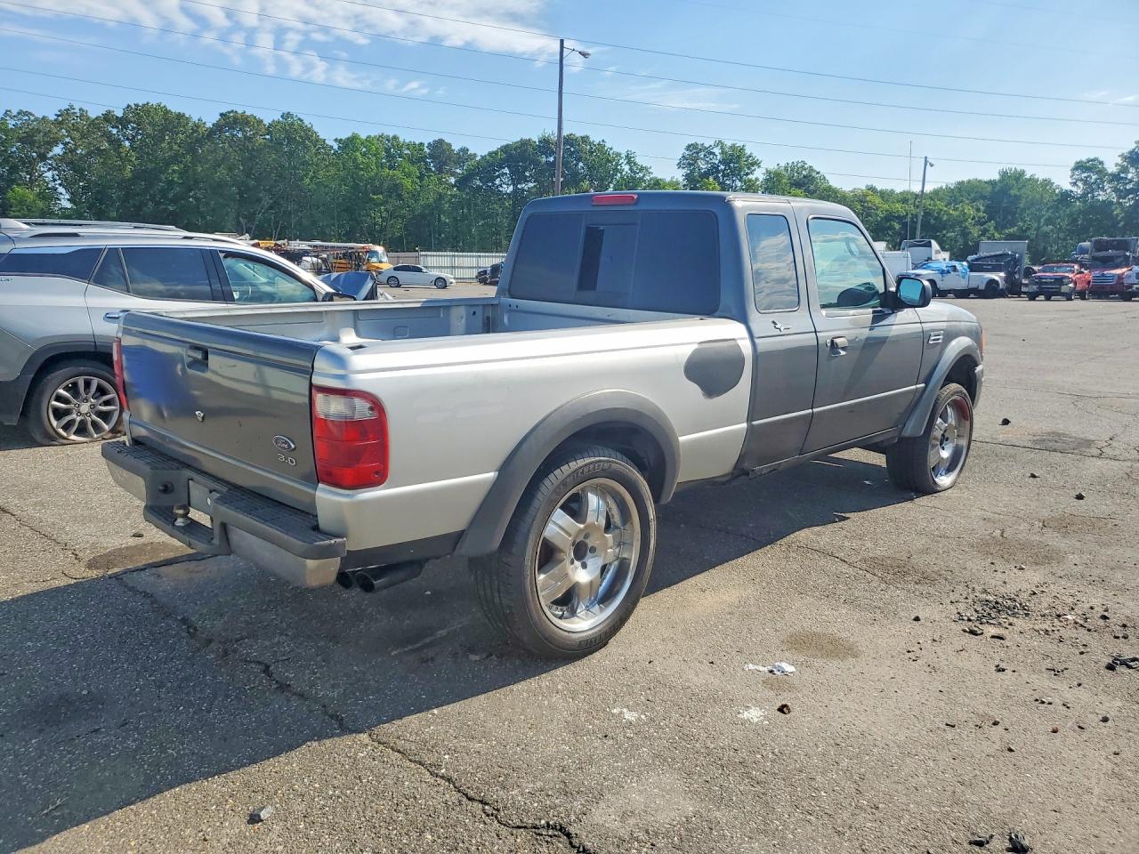 Ford Ranger Super Cab