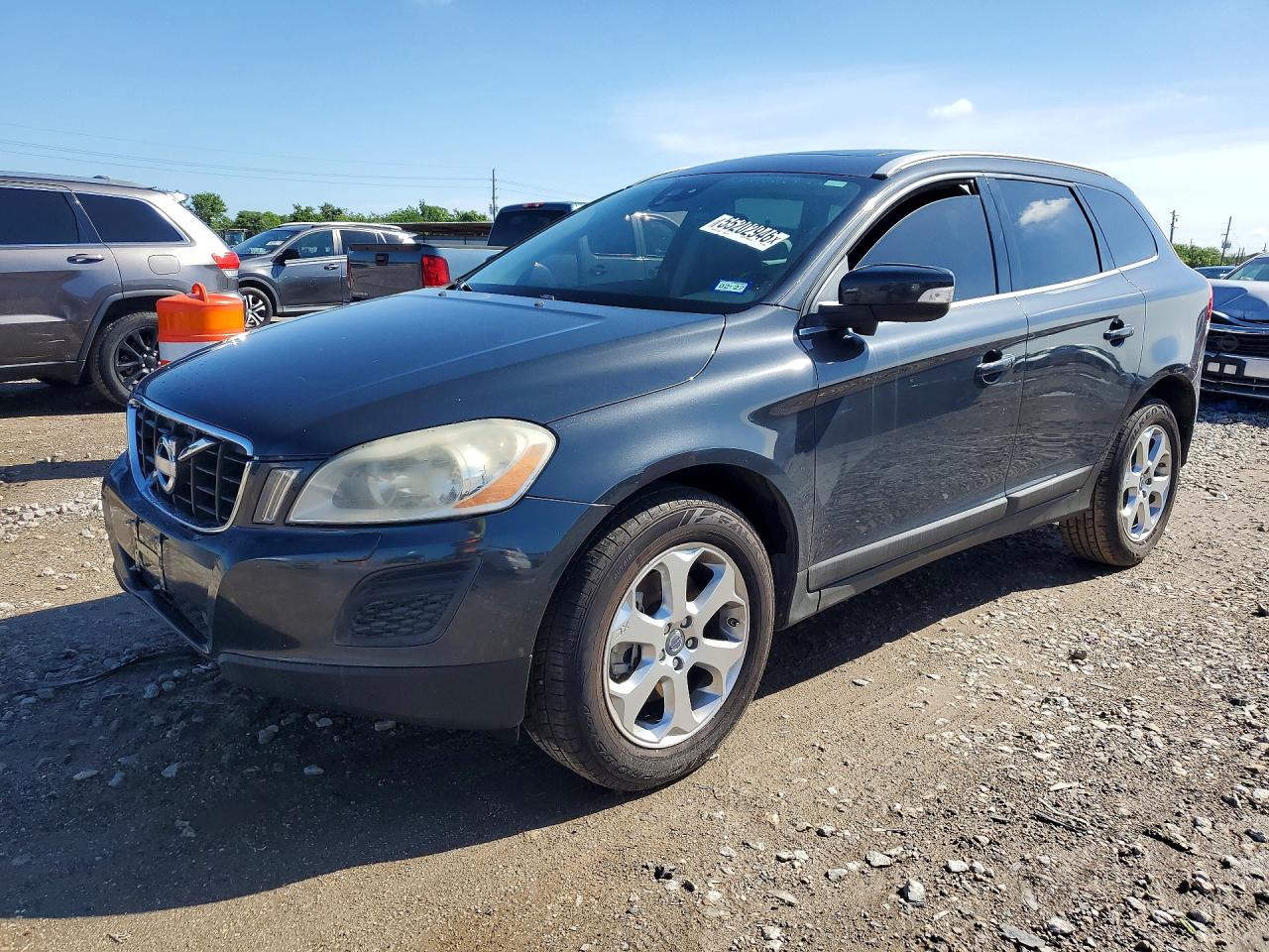 Salvage Volvo XC60 Image