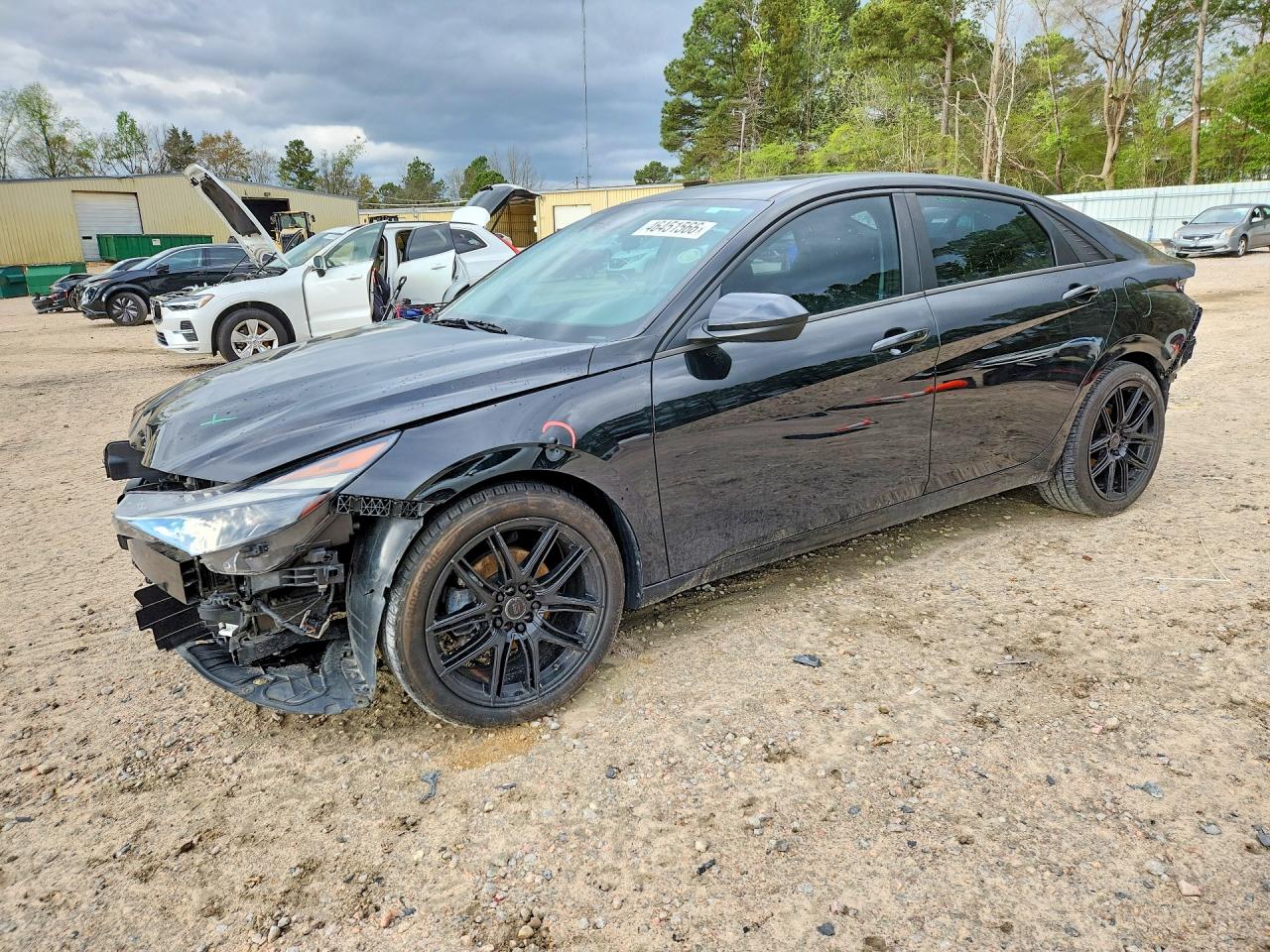 Salvage Hyundai ELANTRA Image