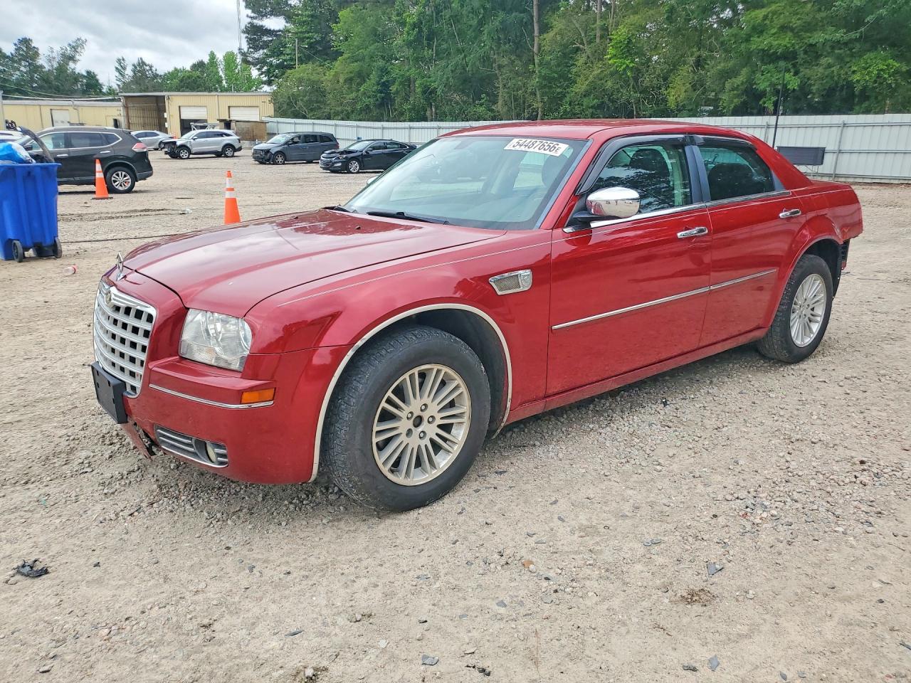 Salvage Chrysler 300 Image