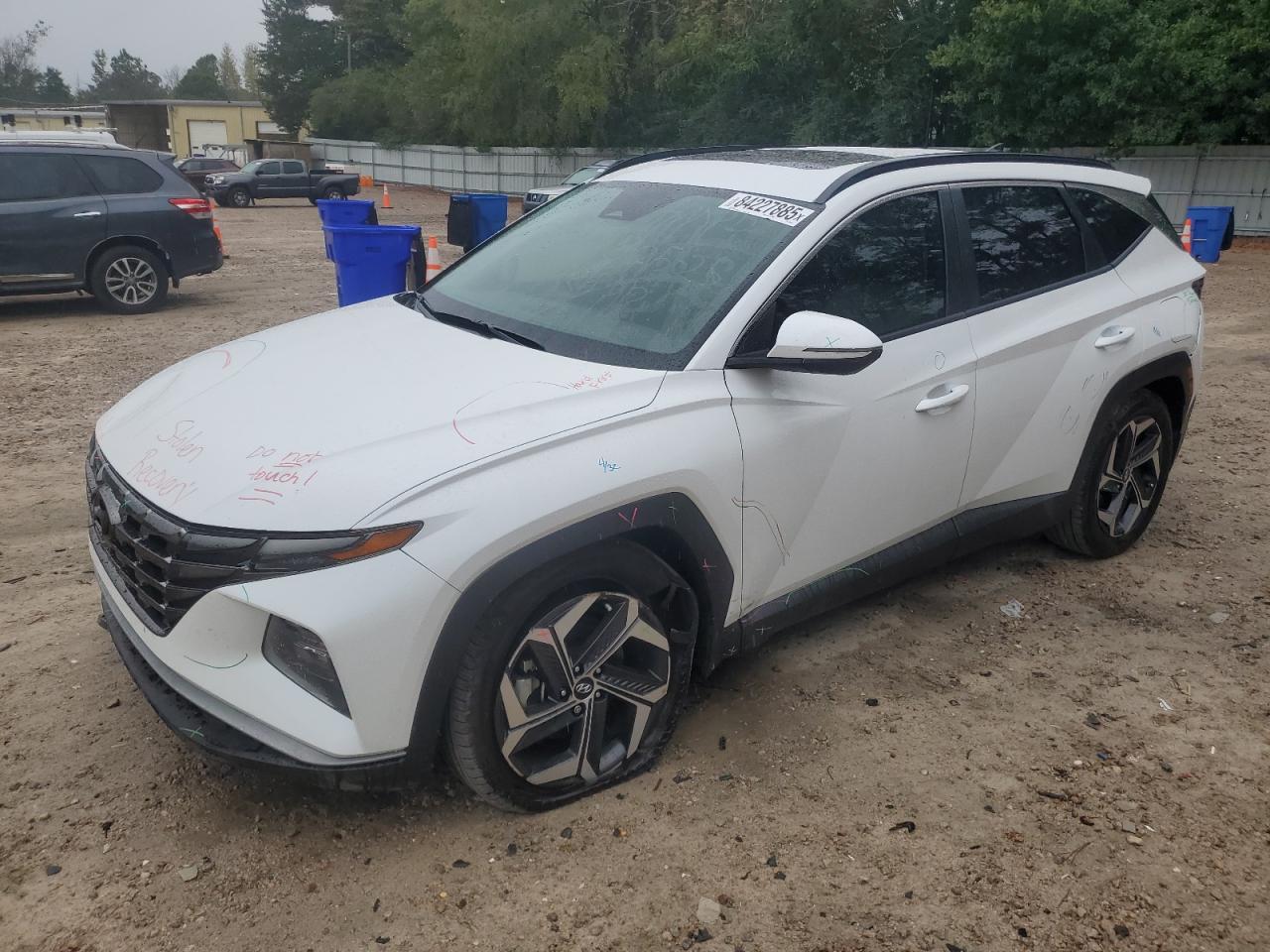 Salvage Hyundai TUCSON Image