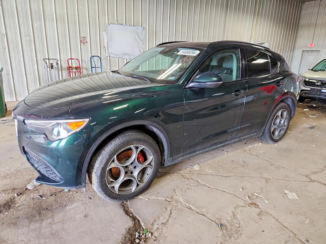 Salvage Alfa Romeo Stelvio Image