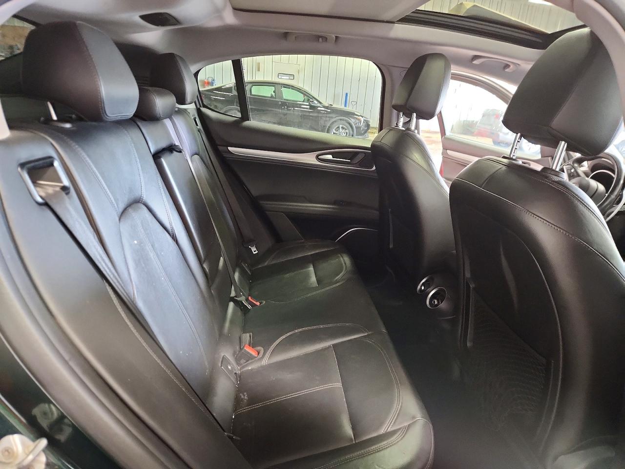 Alfa Romeo Stelvio Sport
