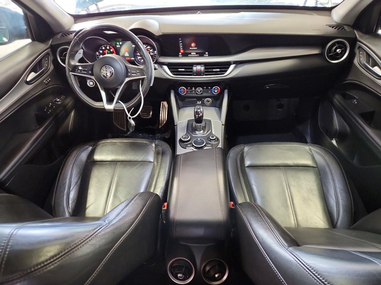 Alfa Romeo Stelvio Sport