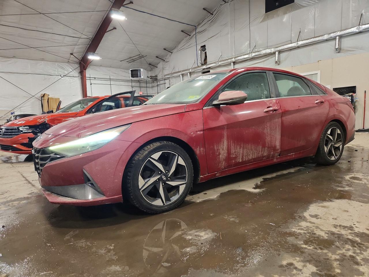 Salvage Hyundai ELANTRA Image