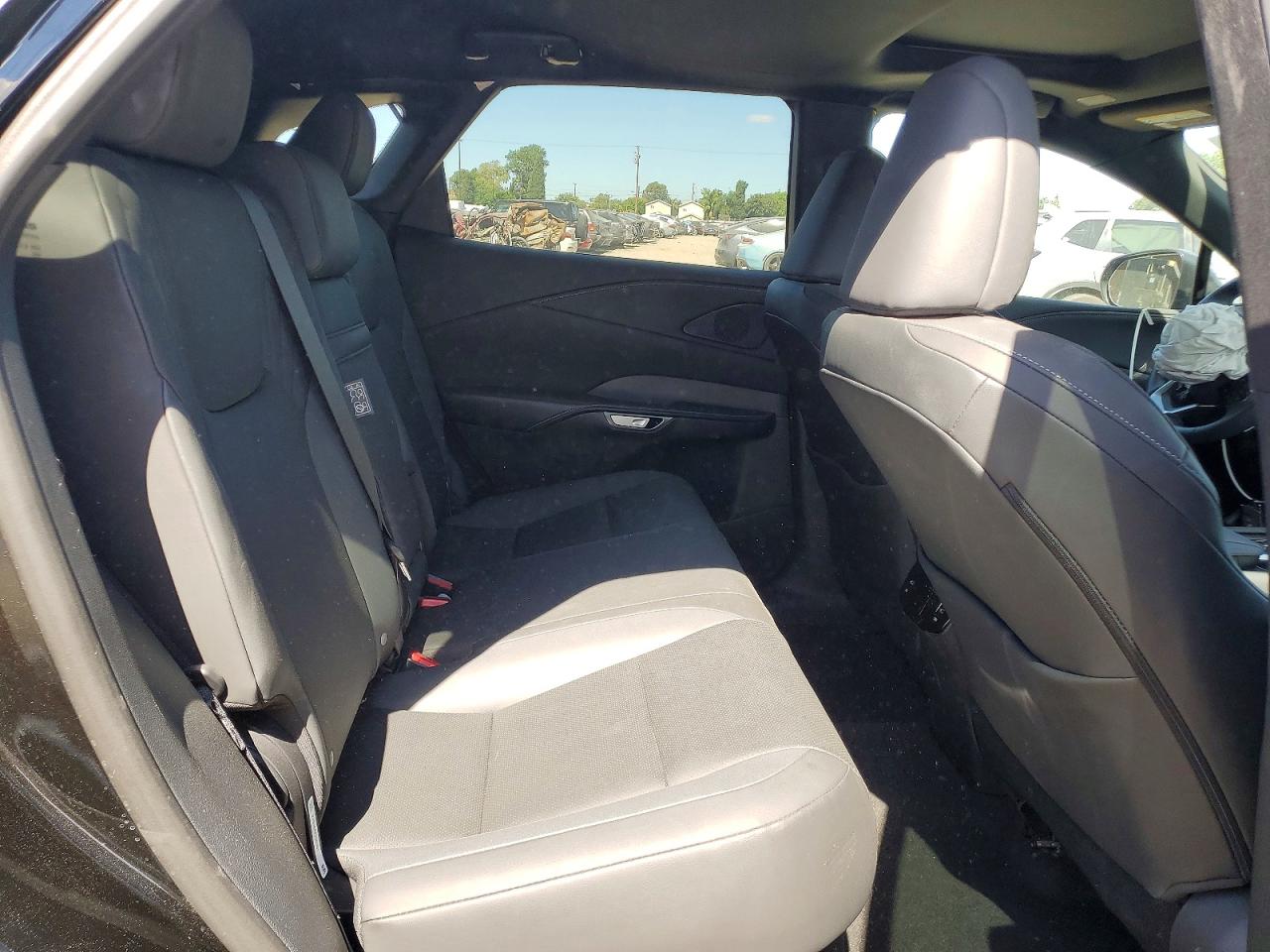 Lexus RX Base