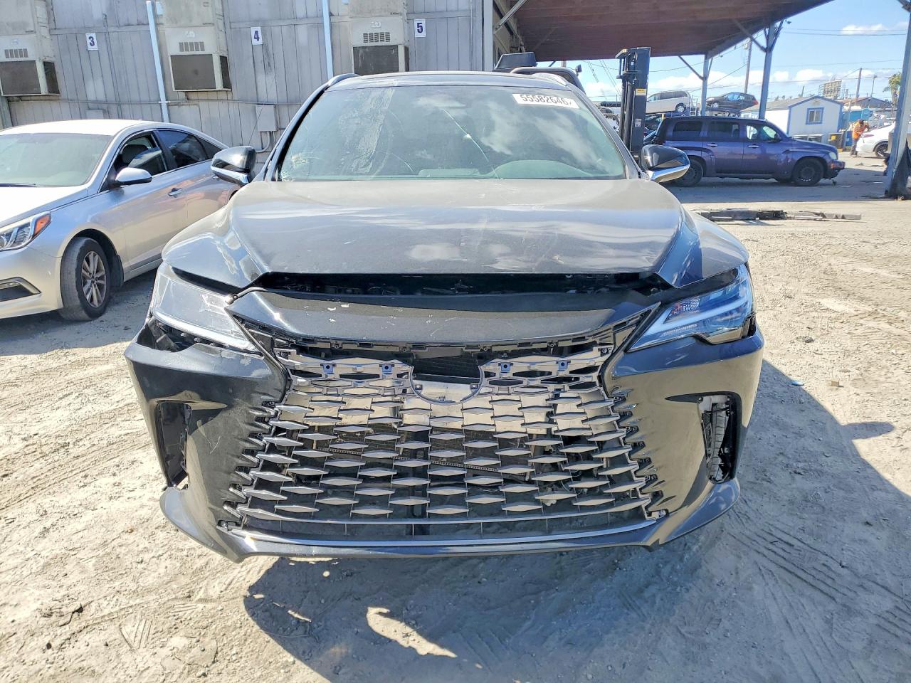 Lexus RX Base