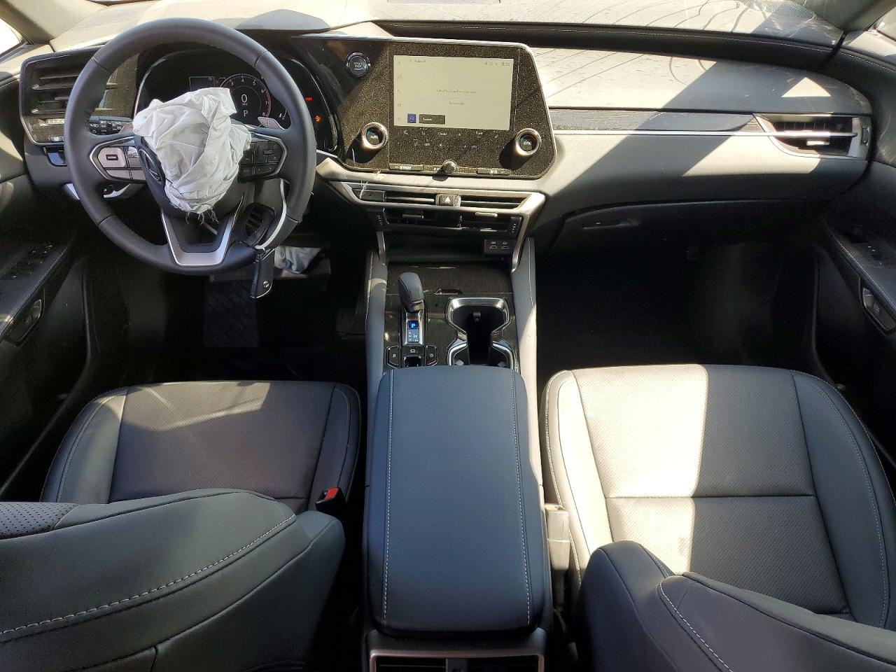 Lexus RX Base