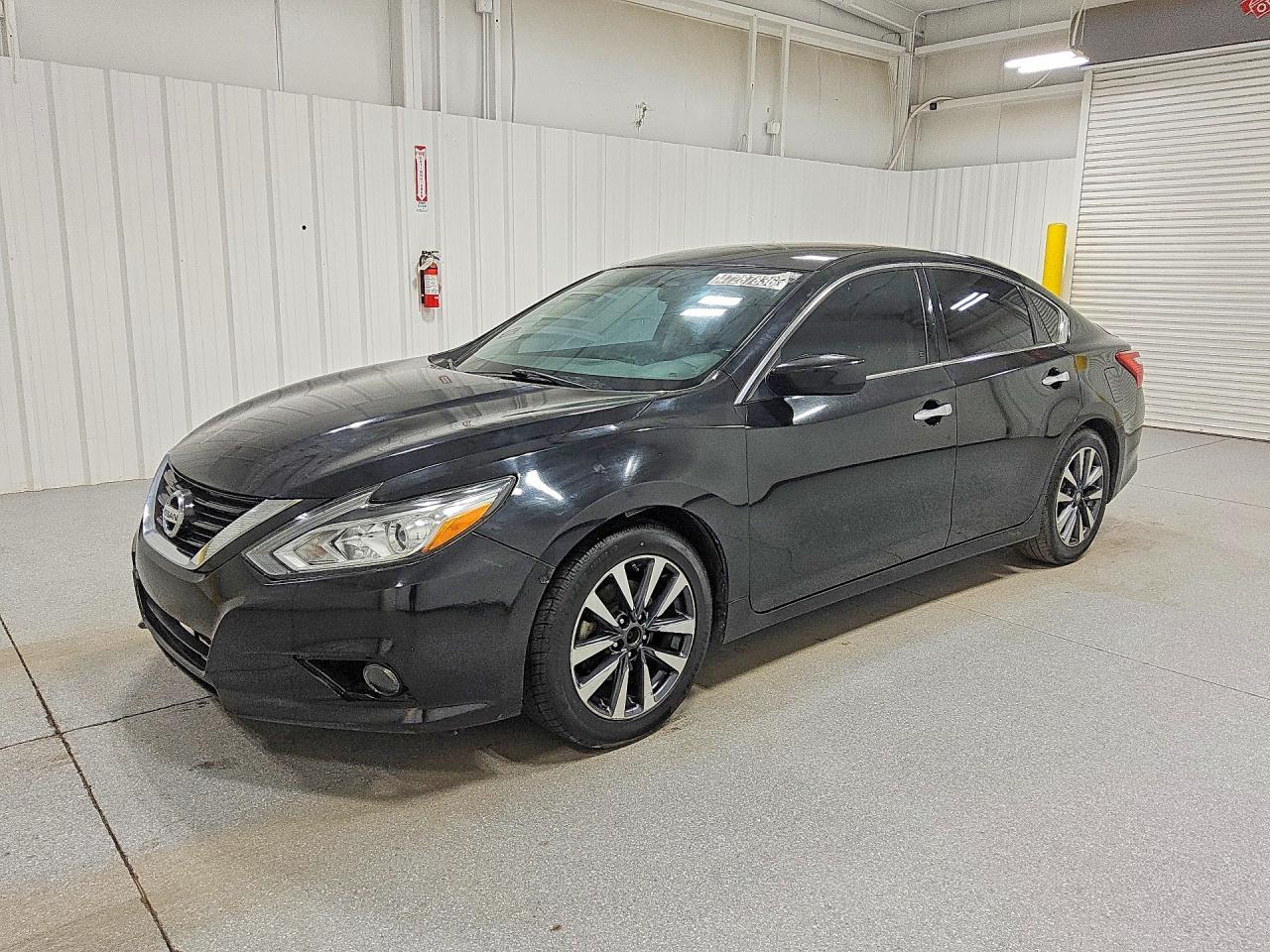 Salvage Nissan Altima Image