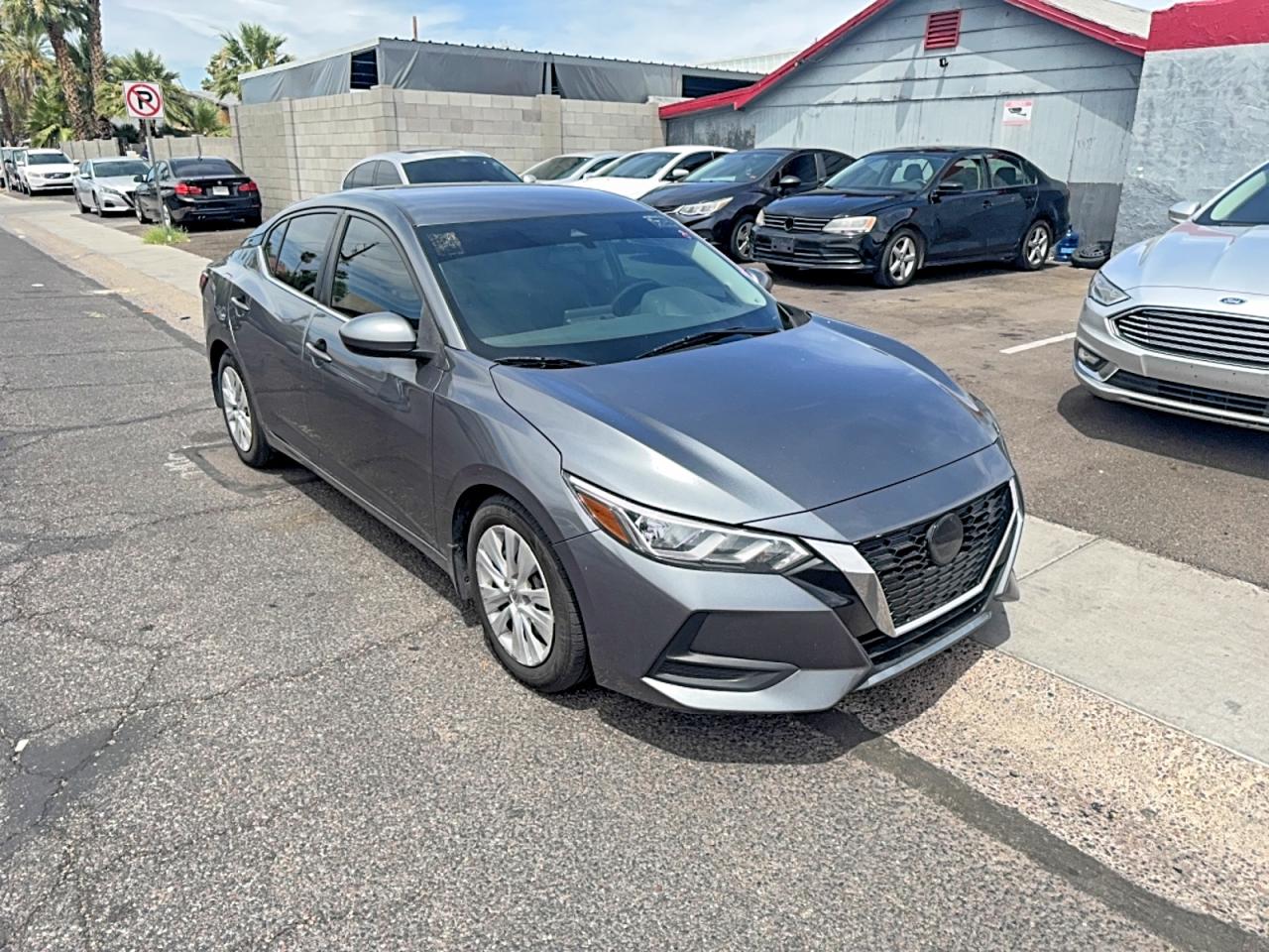 Salvage Nissan Sentra Image