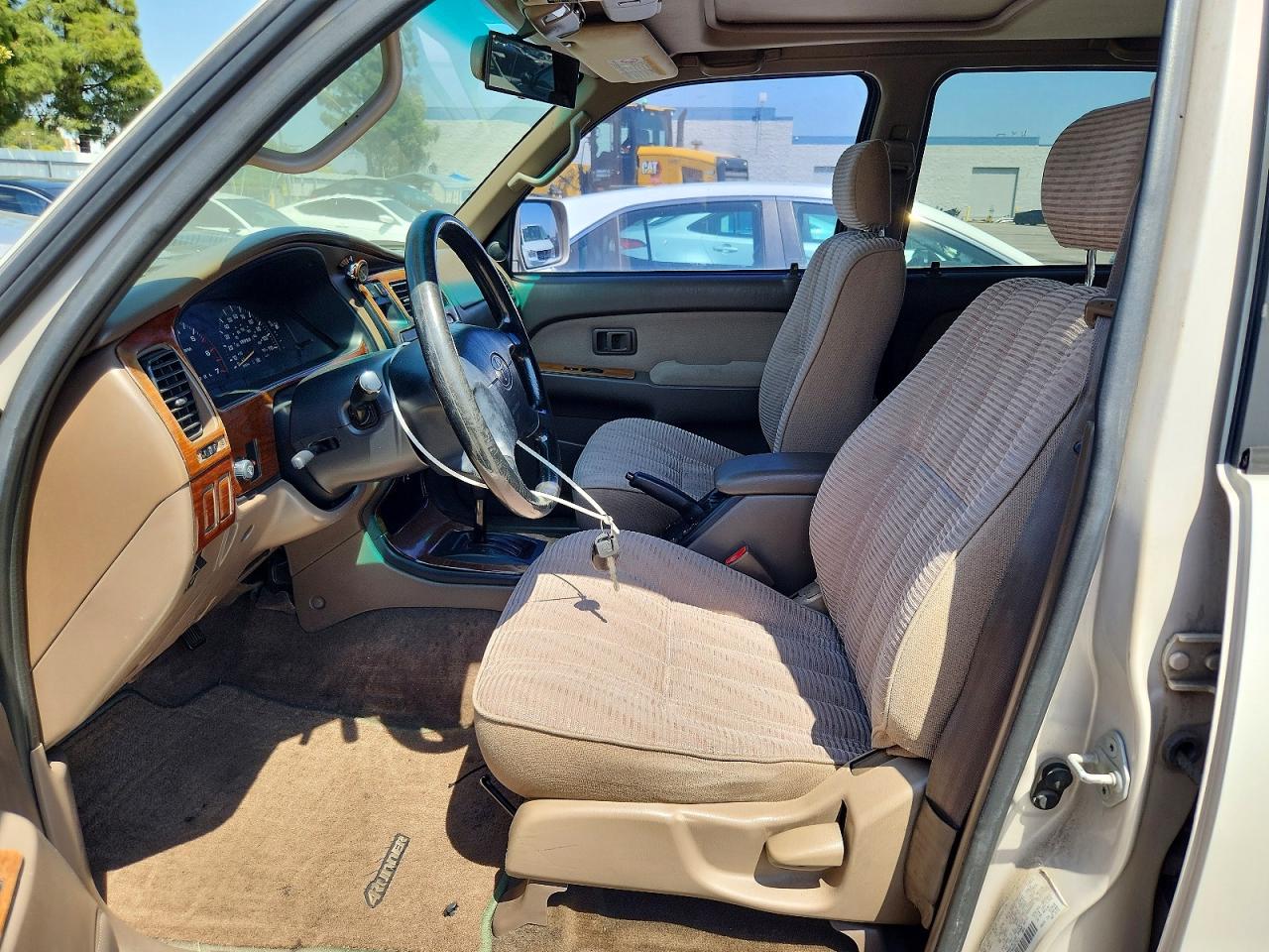 Toyota 4Runner Sr5