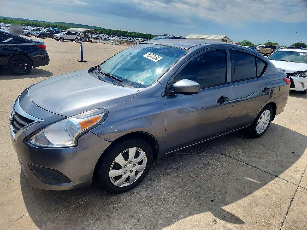 Salvage Nissan Versa Image