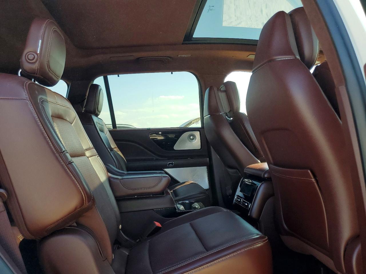 Lincoln Aviator Black Label Grand Touring