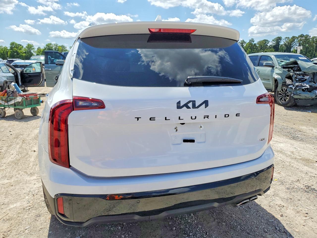 Kia Telluride S