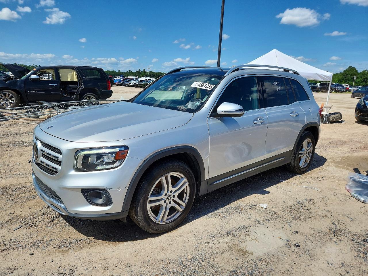 Salvage Mercedes-Benz GLB Image