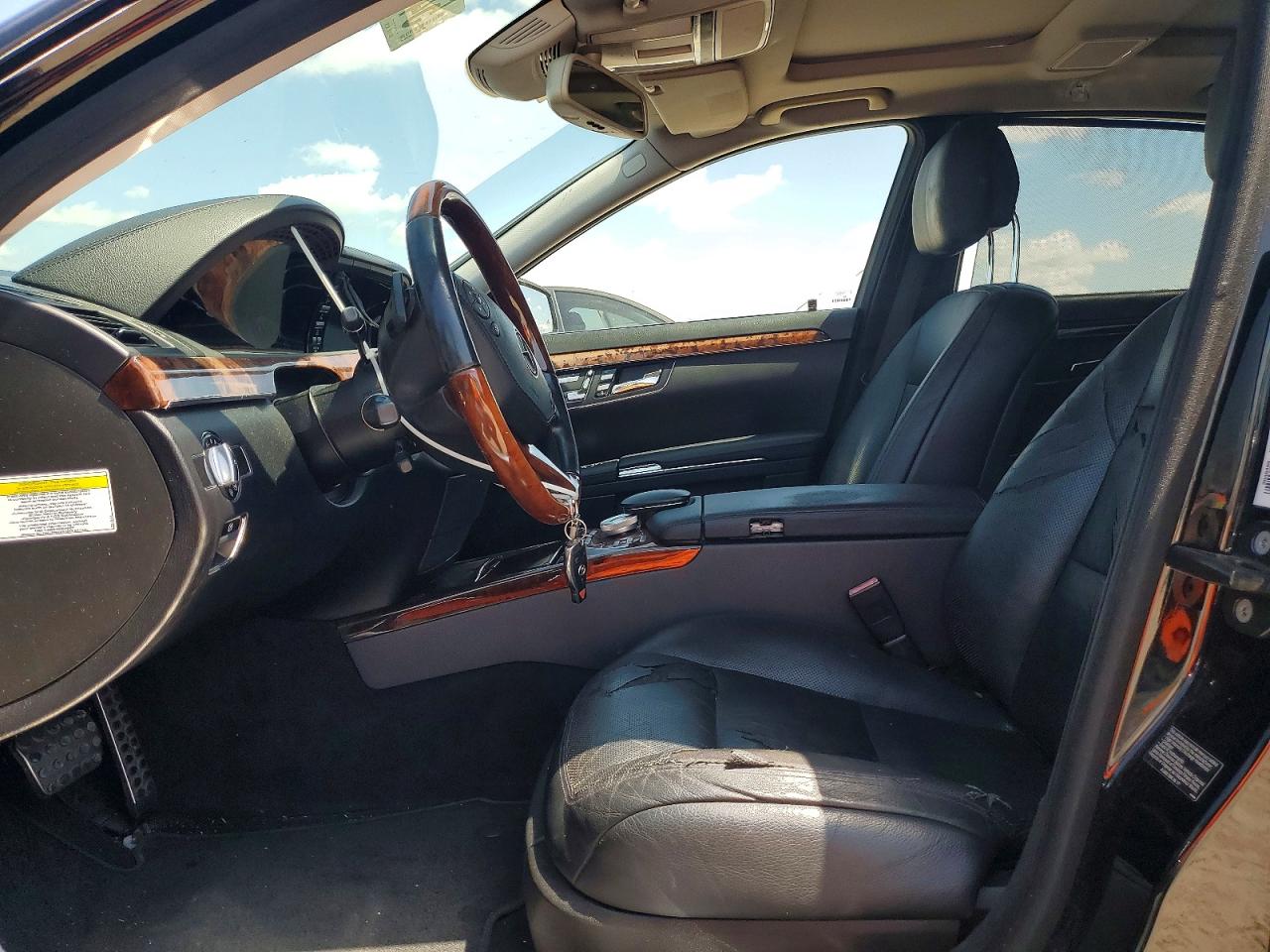 Mercedes-Benz S-Class 550
