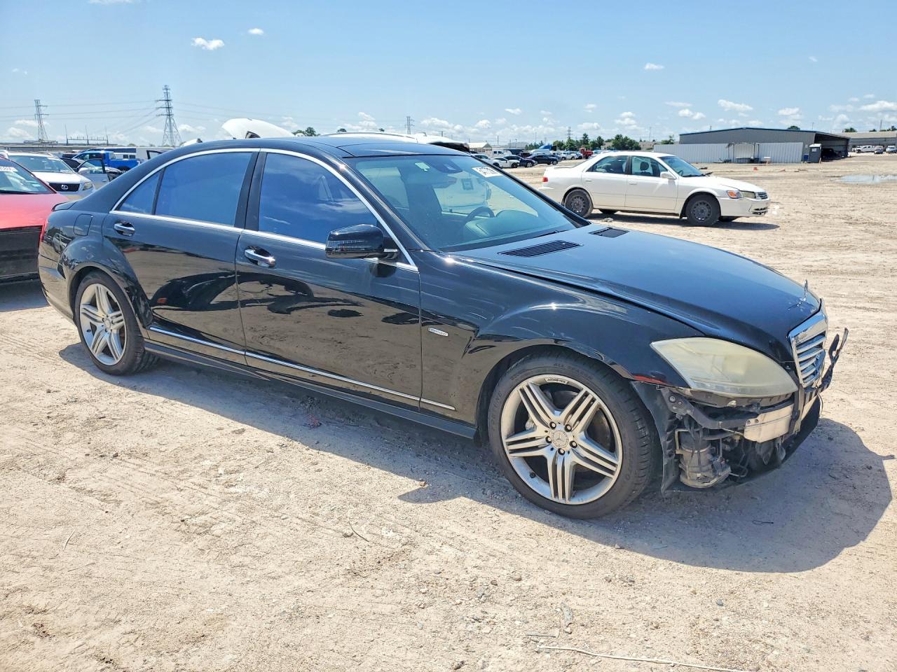 Mercedes-Benz S-Class 550