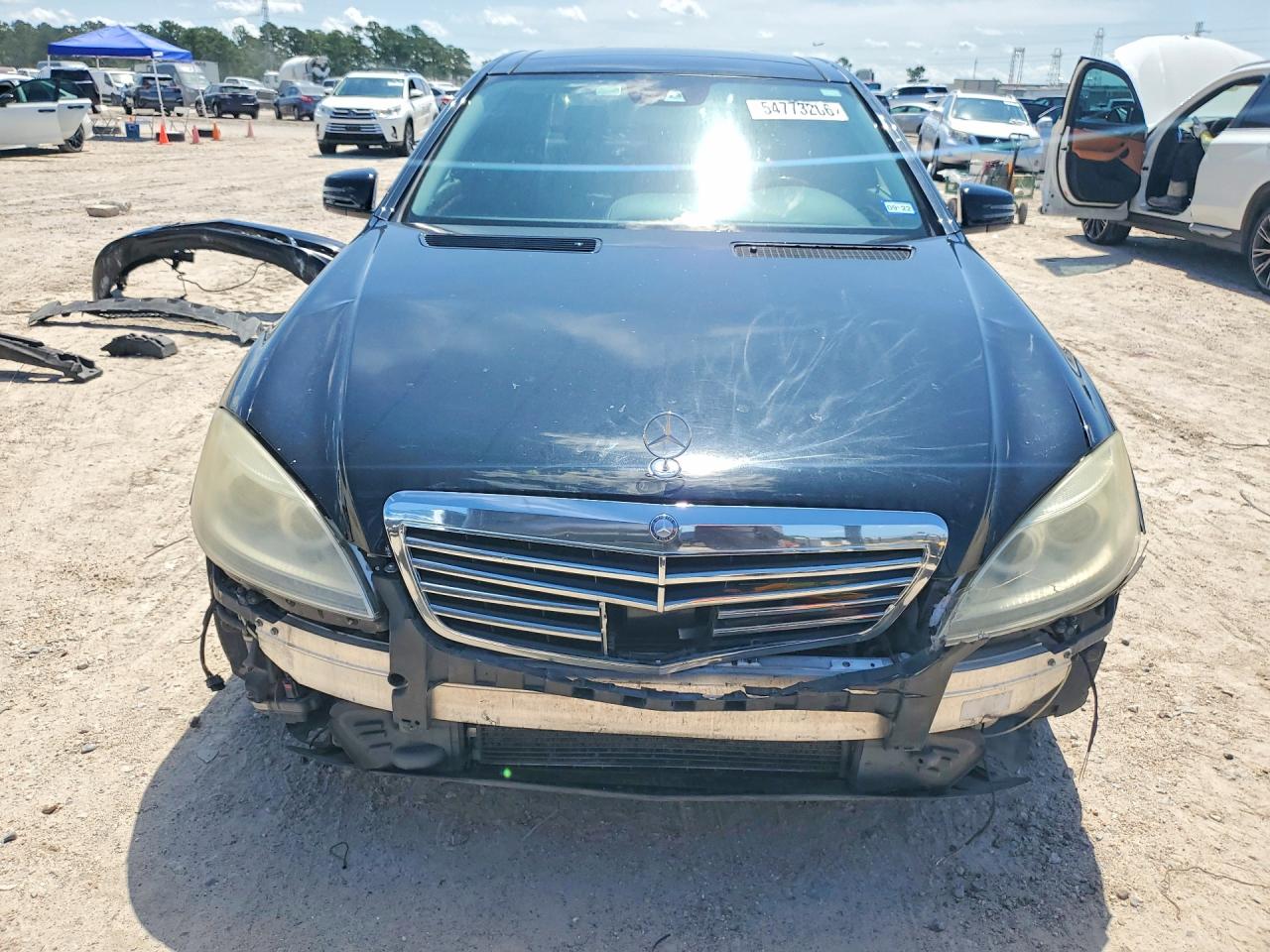 Mercedes-Benz S-Class 550