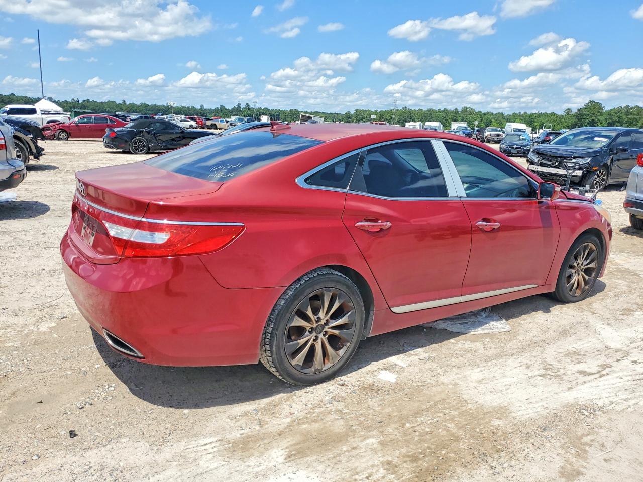 Hyundai Azera Base