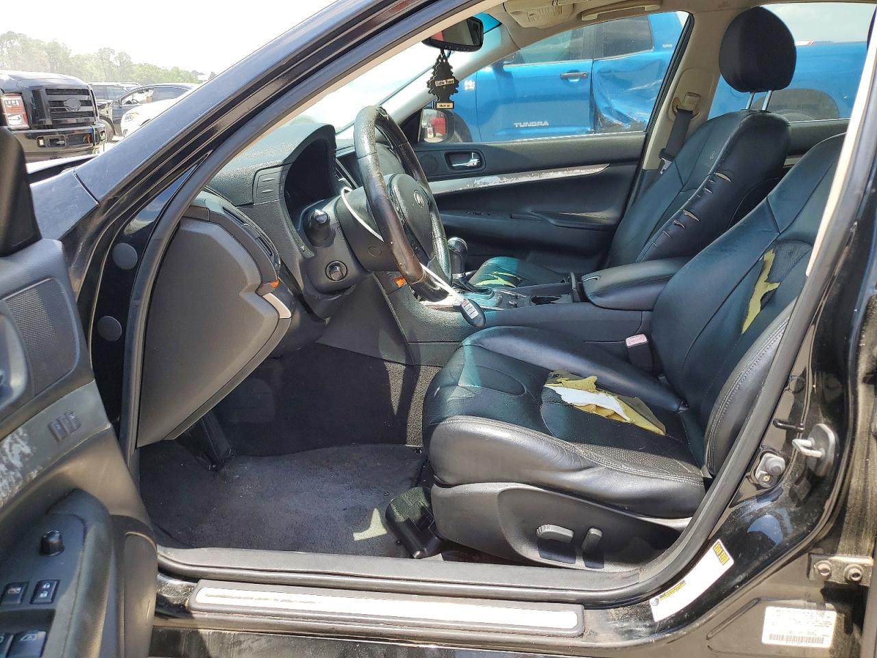 INFINITI G37 Base