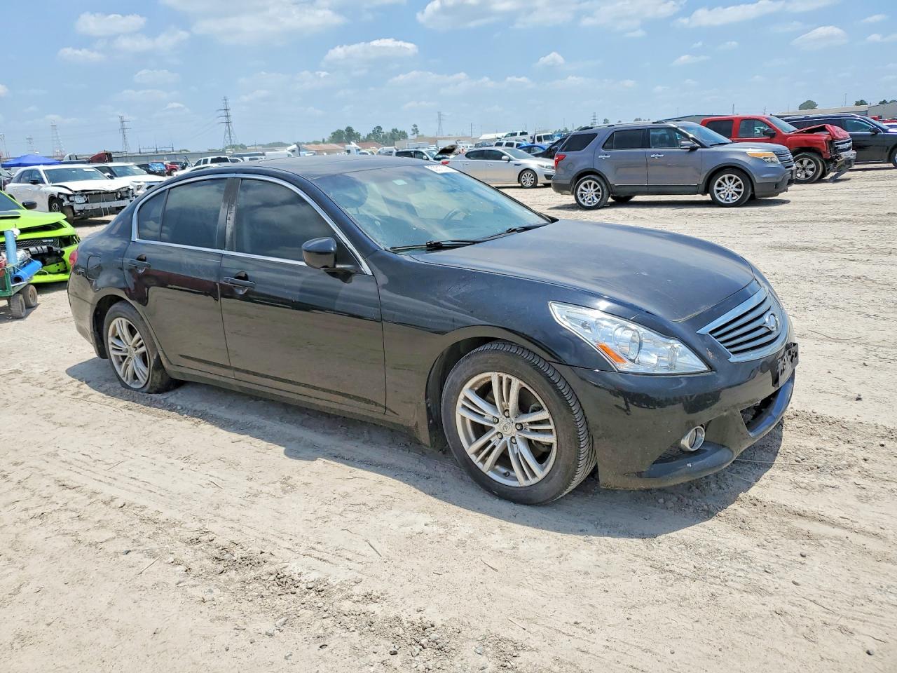 INFINITI G37 Base