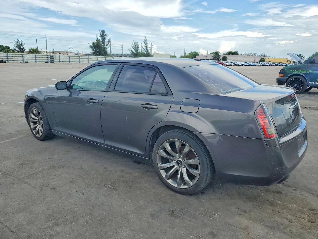 Chrysler 300 S