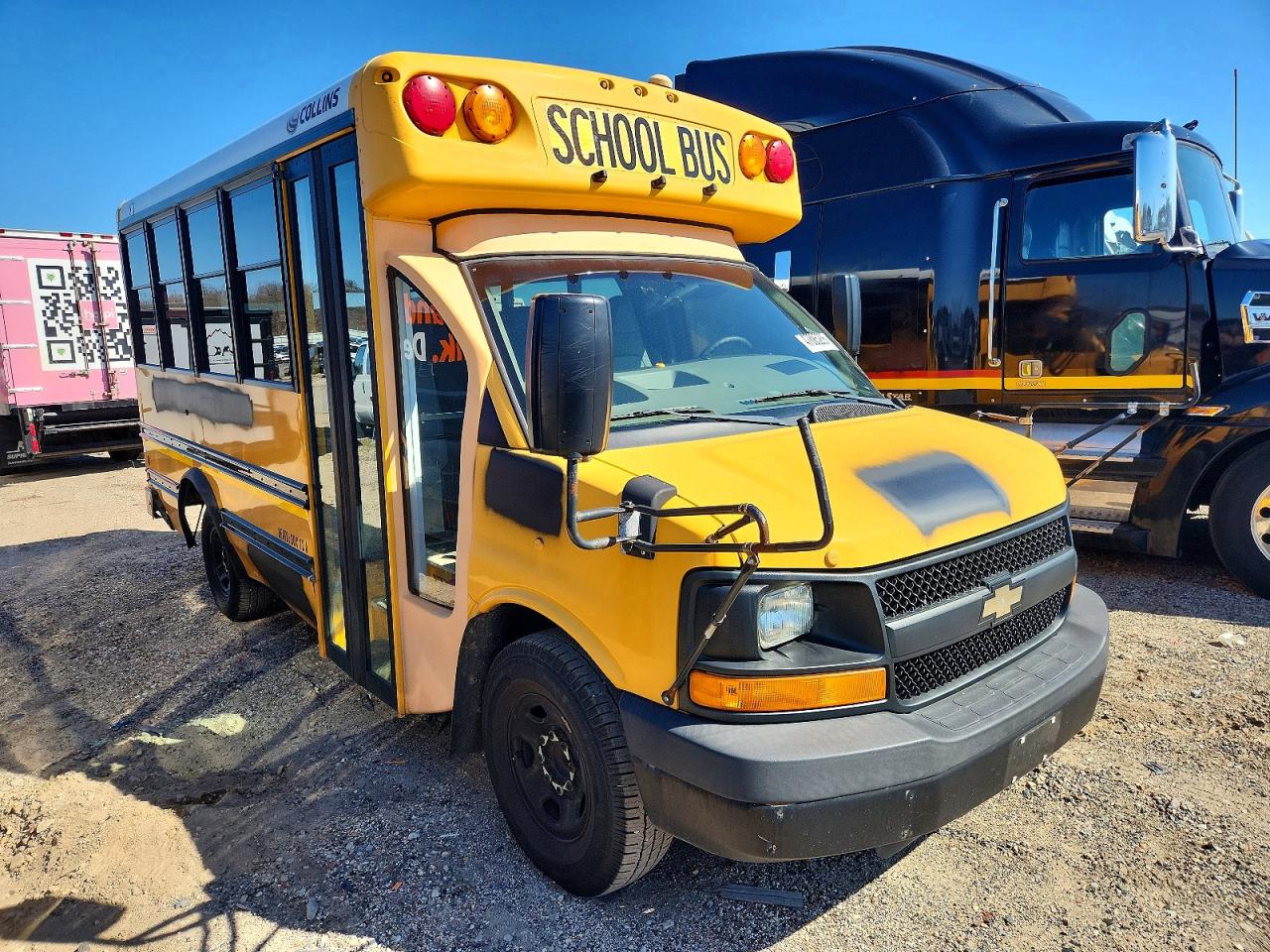 Salvage Chevrolet Express Image
