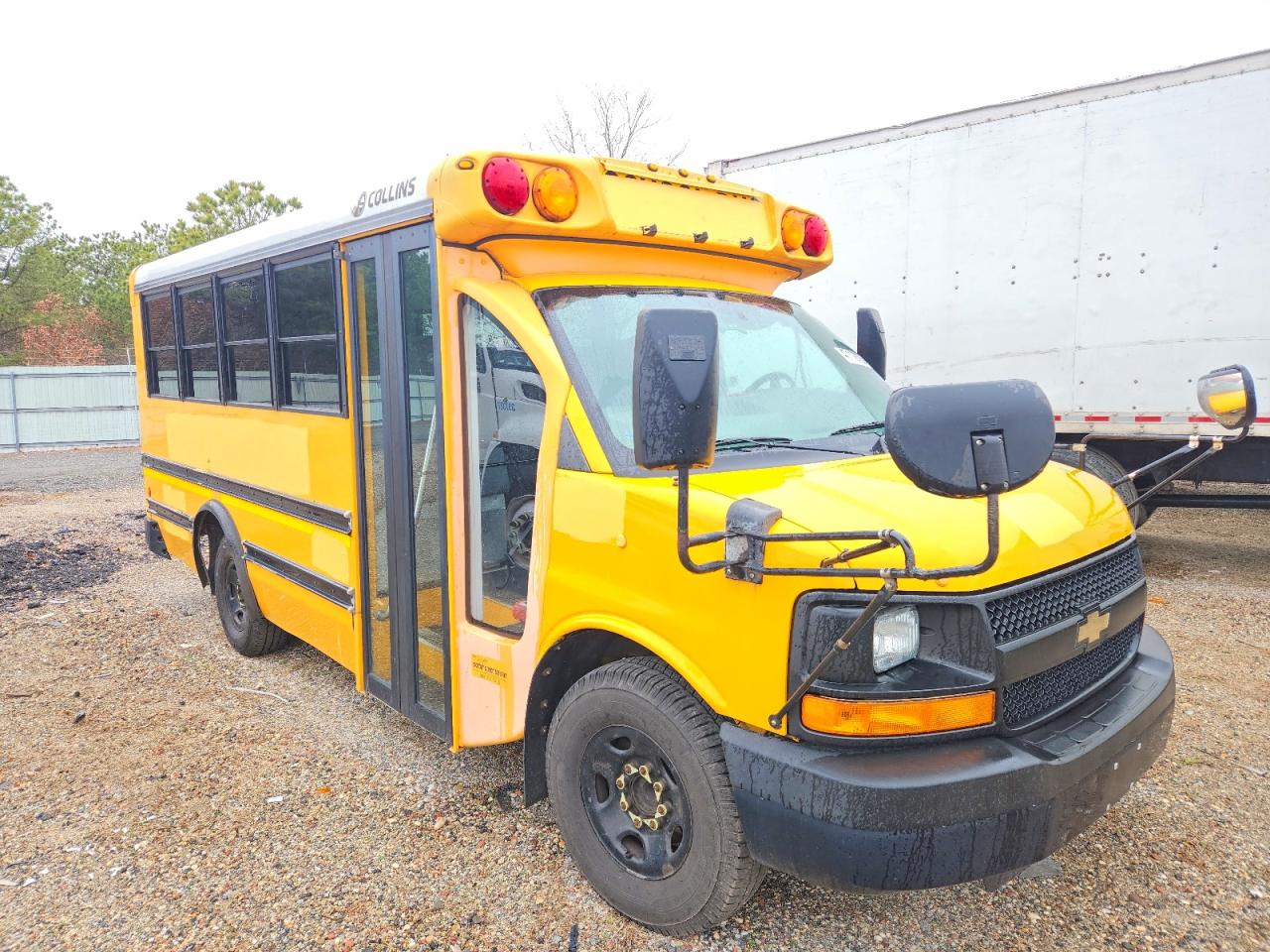 Salvage Chevrolet Express Image