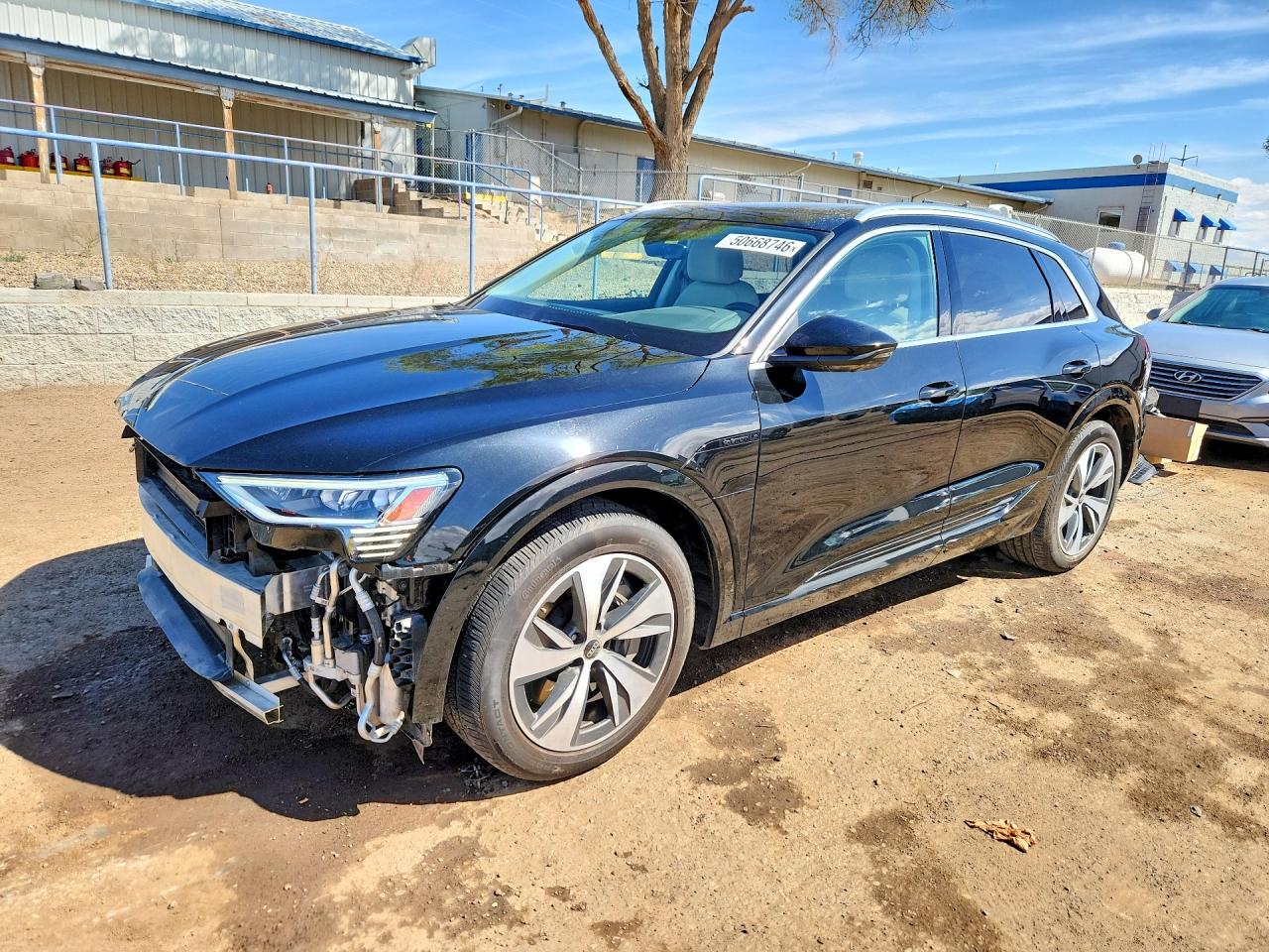 Salvage Audi Q8 Image